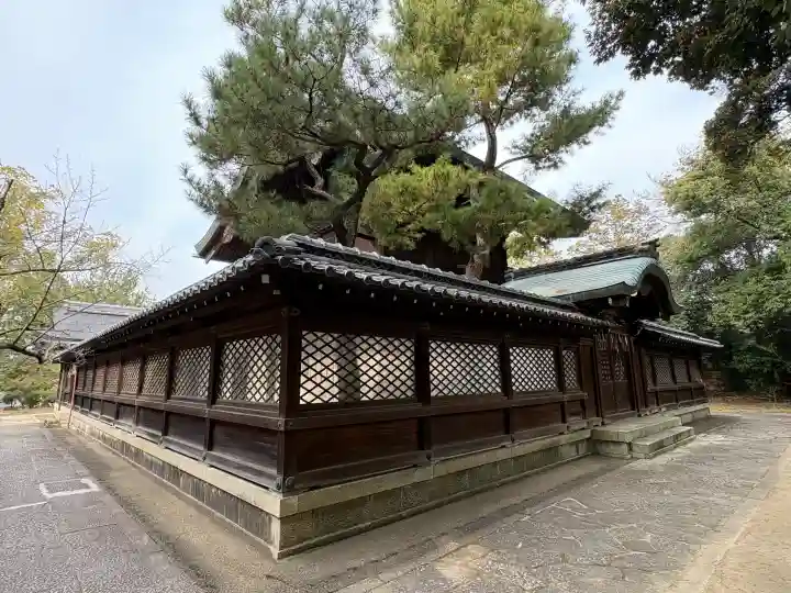 新日吉神宮の{uncategorized: "未分類", other: "その他", undefined: "問題あり", building: "その他建物", grave: "お墓", sacred_gate: "鳥居", guardian: "狛犬", statue: "像", buddha: "仏像", history: "歴史", nature: "自然", garden: "庭園", animal: "動物", pagoda: "塔", temizu: "手水舎", mountain_gate: "山門・神門", sanctuary: "本殿・本堂", subordinate: "末社・摂社", art: "芸術", scenery: "景色", jizo: "地蔵", ema: "絵馬", goshuin: "御朱印", omikuji: "おみくじ", items: "授与品その他", amulet: "お守り", goshuincho: "御朱印帳", eats: "食事", festival: "お祭り", votive_dance: "神楽", shichigosan: "七五三参", wedding: "結婚式", experience: "体験その他", initially: "初詣", around: "周辺", anti_infection: "感染症対策"}