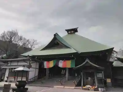 弘明寺の本殿・本堂