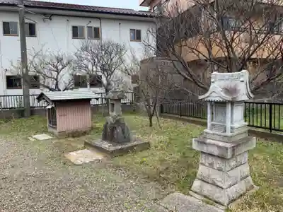 巖島神社の末社・摂社