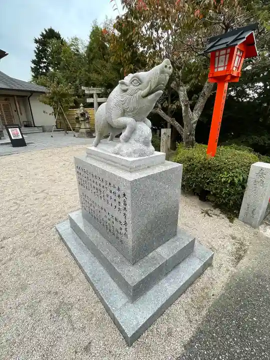 足立山妙見宮(御祖神社)の狛犬