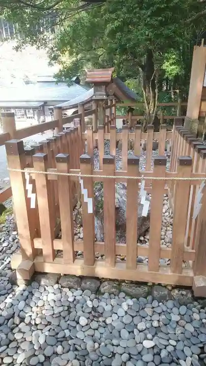 天河大辨財天社の庭園