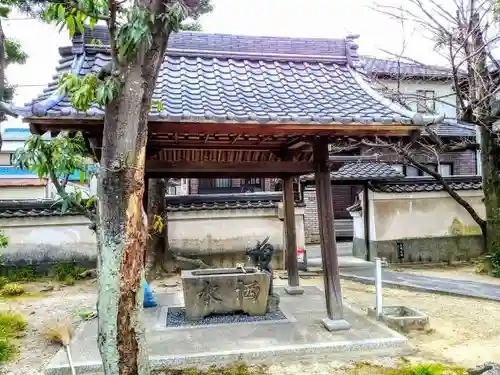 東光寺の手水舎
