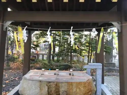 烈々布神社の手水舎