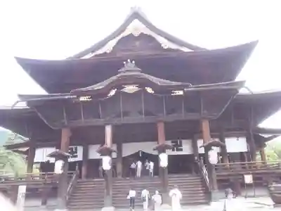 善光寺の本殿・本堂