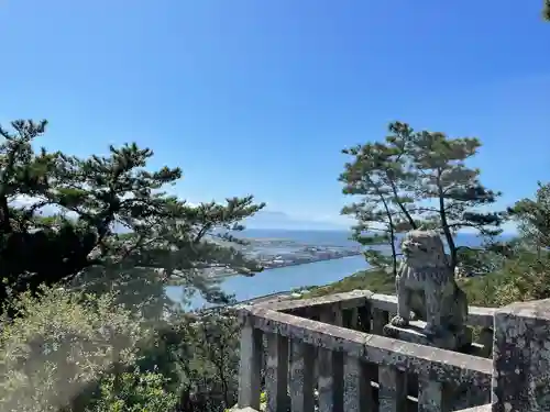 琴彈八幡宮の景色