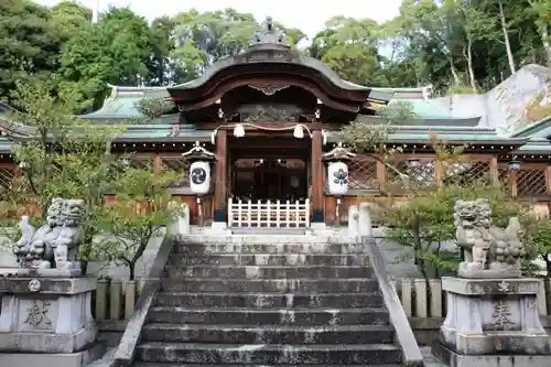 多井畑厄除八幡宮の本殿・本堂