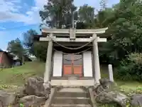稲荷大明神の鳥居