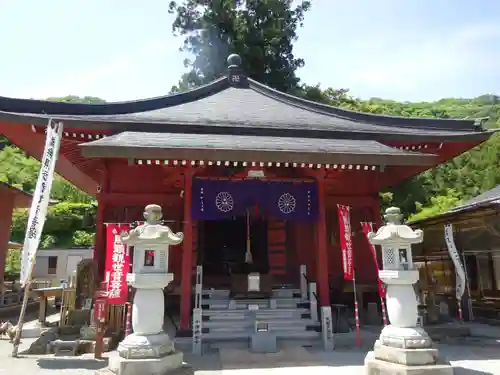 観音寺の本殿・本堂