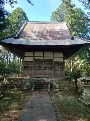 日月社の{uncategorized: "未分類", other: "その他", undefined: "問題あり", building: "その他建物", grave: "お墓", sacred_gate: "鳥居", guardian: "狛犬", statue: "像", buddha: "仏像", history: "歴史", nature: "自然", garden: "庭園", animal: "動物", pagoda: "塔", temizu: "手水舎", mountain_gate: "山門・神門", sanctuary: "本殿・本堂", subordinate: "末社・摂社", art: "芸術", scenery: "景色", jizo: "地蔵", ema: "絵馬", goshuin: "御朱印", omikuji: "おみくじ", items: "授与品その他", amulet: "お守り", goshuincho: "御朱印帳", eats: "食事", festival: "お祭り", votive_dance: "神楽", shichigosan: "七五三参", wedding: "結婚式", experience: "体験その他", initially: "初詣", around: "周辺", anti_infection: "感染症対策"}