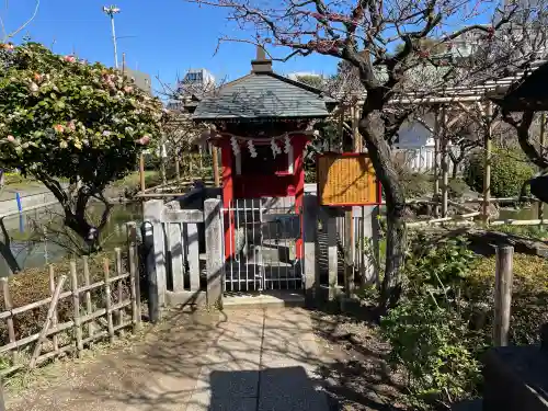 亀戸天神社の{uncategorized: "未分類", other: "その他", undefined: "問題あり", building: "その他建物", grave: "お墓", sacred_gate: "鳥居", guardian: "狛犬", statue: "像", buddha: "仏像", history: "歴史", nature: "自然", garden: "庭園", animal: "動物", pagoda: "塔", temizu: "手水舎", mountain_gate: "山門・神門", sanctuary: "本殿・本堂", subordinate: "末社・摂社", art: "芸術", scenery: "景色", jizo: "地蔵", ema: "絵馬", goshuin: "御朱印", omikuji: "おみくじ", items: "授与品その他", amulet: "お守り", goshuincho: "御朱印帳", eats: "食事", festival: "お祭り", votive_dance: "神楽", shichigosan: "七五三参", wedding: "結婚式", experience: "体験その他", initially: "初詣", around: "周辺", anti_infection: "感染症対策"}