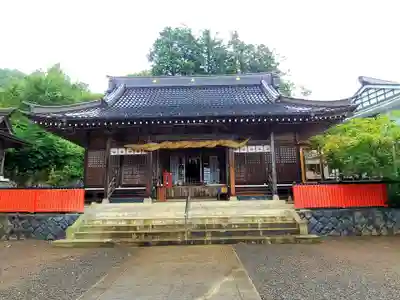 石母田 三吉神社の本殿・本堂