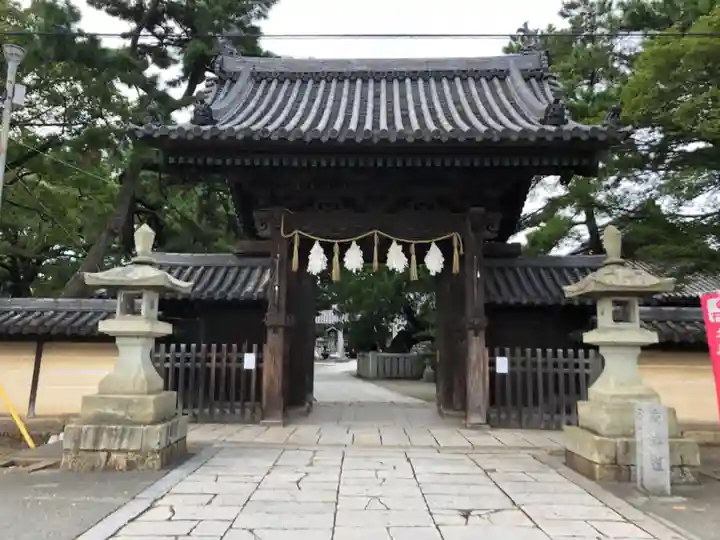 高砂神社の山門・神門