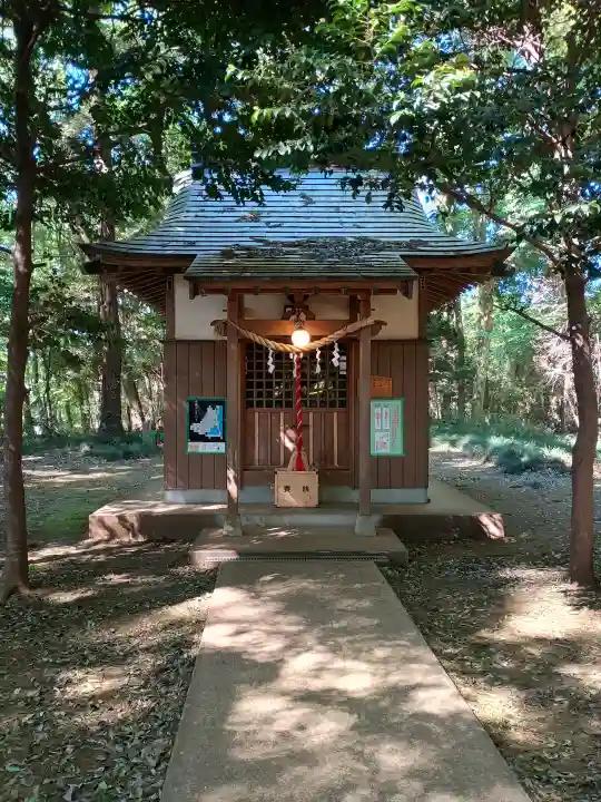 香取神社の{uncategorized: "未分類", other: "その他", undefined: "問題あり", building: "その他建物", grave: "お墓", sacred_gate: "鳥居", guardian: "狛犬", statue: "像", buddha: "仏像", history: "歴史", nature: "自然", garden: "庭園", animal: "動物", pagoda: "塔", temizu: "手水舎", mountain_gate: "山門・神門", sanctuary: "本殿・本堂", subordinate: "末社・摂社", art: "芸術", scenery: "景色", jizo: "地蔵", ema: "絵馬", goshuin: "御朱印", omikuji: "おみくじ", items: "授与品その他", amulet: "お守り", goshuincho: "御朱印帳", eats: "食事", festival: "お祭り", votive_dance: "神楽", shichigosan: "七五三参", wedding: "結婚式", experience: "体験その他", initially: "初詣", around: "周辺", anti_infection: "感染症対策"}