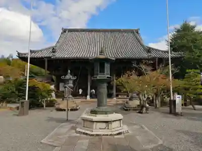 穴太寺の本殿・本堂