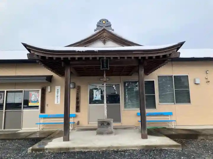 貴船神社の{uncategorized: "未分類", other: "その他", undefined: "問題あり", building: "その他建物", grave: "お墓", sacred_gate: "鳥居", guardian: "狛犬", statue: "像", buddha: "仏像", history: "歴史", nature: "自然", garden: "庭園", animal: "動物", pagoda: "塔", temizu: "手水舎", mountain_gate: "山門・神門", sanctuary: "本殿・本堂", subordinate: "末社・摂社", art: "芸術", scenery: "景色", jizo: "地蔵", ema: "絵馬", goshuin: "御朱印", omikuji: "おみくじ", items: "授与品その他", amulet: "お守り", goshuincho: "御朱印帳", eats: "食事", festival: "お祭り", votive_dance: "神楽", shichigosan: "七五三参", wedding: "結婚式", experience: "体験その他", initially: "初詣", around: "周辺", anti_infection: "感染症対策"}