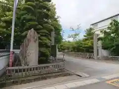 林泉寺の山門