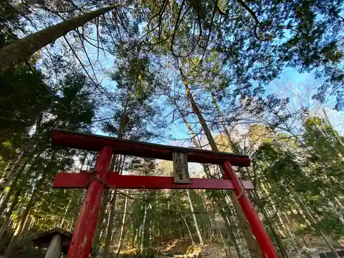 子檀倉宮(子檀嶺神社奥宮)の鳥居