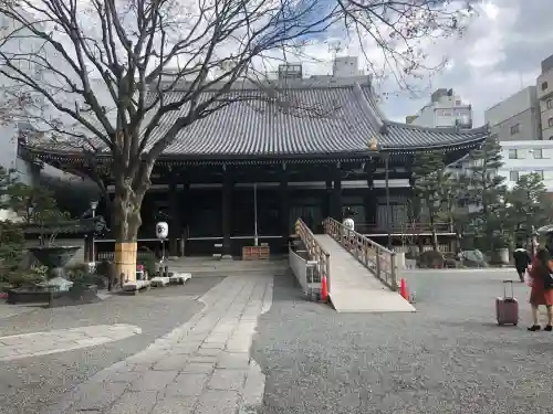 本能寺の{uncategorized: "未分類", other: "その他", undefined: "問題あり", building: "その他建物", grave: "お墓", sacred_gate: "鳥居", guardian: "狛犬", statue: "像", buddha: "仏像", history: "歴史", nature: "自然", garden: "庭園", animal: "動物", pagoda: "塔", temizu: "手水舎", mountain_gate: "山門・神門", sanctuary: "本殿・本堂", subordinate: "末社・摂社", art: "芸術", scenery: "景色", jizo: "地蔵", ema: "絵馬", goshuin: "御朱印", omikuji: "おみくじ", items: "授与品その他", amulet: "お守り", goshuincho: "御朱印帳", eats: "食事", festival: "お祭り", votive_dance: "神楽", shichigosan: "七五三参", wedding: "結婚式", experience: "体験その他", initially: "初詣", around: "周辺", anti_infection: "感染症対策"}