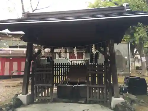 三囲神社の手水舎