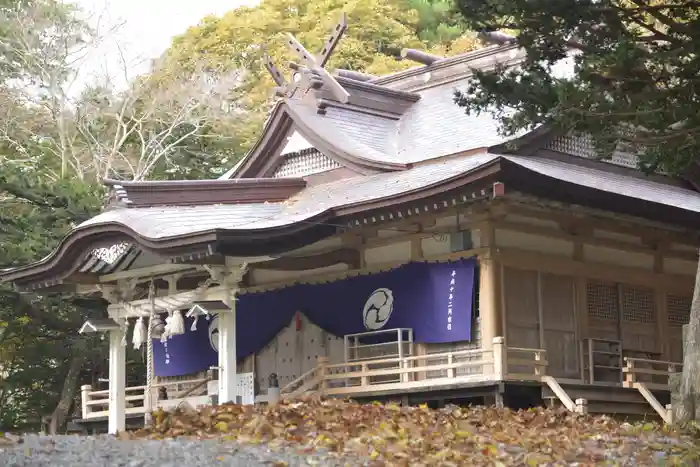 尻岸内八幡神社の建物その他