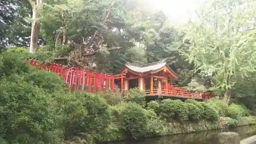 根津神社の末社