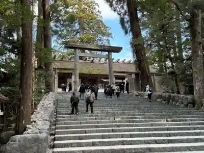 伊勢神宮内宮（皇大神宮）の{uncategorized: "未分類", other: "その他", undefined: "問題あり", building: "その他建物", grave: "お墓", sacred_gate: "鳥居", guardian: "狛犬", statue: "像", buddha: "仏像", history: "歴史", nature: "自然", garden: "庭園", animal: "動物", pagoda: "塔", temizu: "手水舎", mountain_gate: "山門・神門", sanctuary: "本殿・本堂", subordinate: "末社・摂社", art: "芸術", scenery: "景色", jizo: "地蔵", ema: "絵馬", goshuin: "御朱印", omikuji: "おみくじ", items: "授与品その他", amulet: "お守り", goshuincho: "御朱印帳", eats: "食事", festival: "お祭り", votive_dance: "神楽", shichigosan: "七五三参", wedding: "結婚式", experience: "体験その他", initially: "初詣", around: "周辺", anti_infection: "感染症対策"}