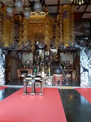 観音寺の本殿・本堂