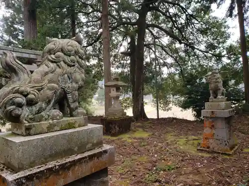 下村八幡社の狛犬