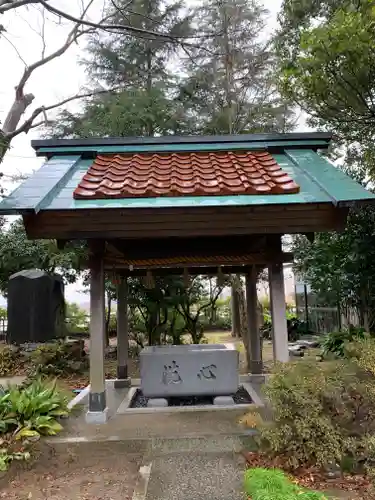 明島神社の手水舎