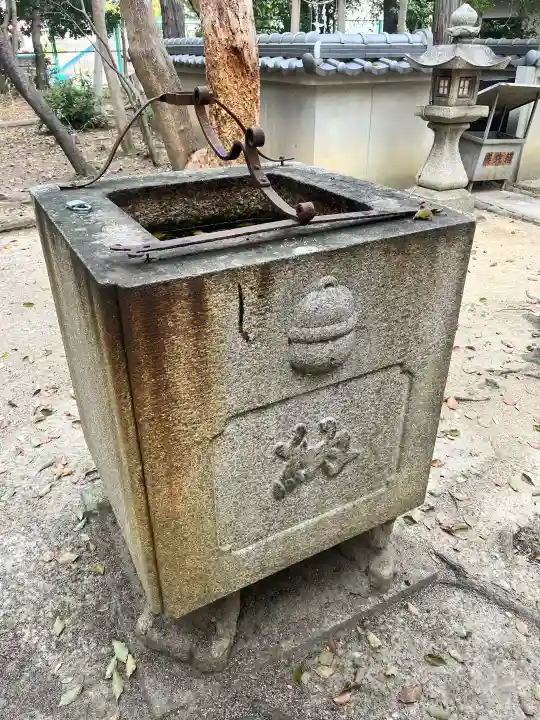 蜂田神社の{uncategorized: "未分類", other: "その他", undefined: "問題あり", building: "その他建物", grave: "お墓", sacred_gate: "鳥居", guardian: "狛犬", statue: "像", buddha: "仏像", history: "歴史", nature: "自然", garden: "庭園", animal: "動物", pagoda: "塔", temizu: "手水舎", mountain_gate: "山門・神門", sanctuary: "本殿・本堂", subordinate: "末社・摂社", art: "芸術", scenery: "景色", jizo: "地蔵", ema: "絵馬", goshuin: "御朱印", omikuji: "おみくじ", items: "授与品その他", amulet: "お守り", goshuincho: "御朱印帳", eats: "食事", festival: "お祭り", votive_dance: "神楽", shichigosan: "七五三参", wedding: "結婚式", experience: "体験その他", initially: "初詣", around: "周辺", anti_infection: "感染症対策"}