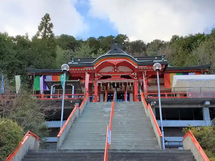 播州成田山法輪寺の本殿・本堂