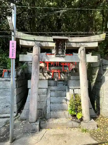 三徳社の{uncategorized: "未分類", other: "その他", undefined: "問題あり", building: "その他建物", grave: "お墓", sacred_gate: "鳥居", guardian: "狛犬", statue: "像", buddha: "仏像", history: "歴史", nature: "自然", garden: "庭園", animal: "動物", pagoda: "塔", temizu: "手水舎", mountain_gate: "山門・神門", sanctuary: "本殿・本堂", subordinate: "末社・摂社", art: "芸術", scenery: "景色", jizo: "地蔵", ema: "絵馬", goshuin: "御朱印", omikuji: "おみくじ", items: "授与品その他", amulet: "お守り", goshuincho: "御朱印帳", eats: "食事", festival: "お祭り", votive_dance: "神楽", shichigosan: "七五三参", wedding: "結婚式", experience: "体験その他", initially: "初詣", around: "周辺", anti_infection: "感染症対策"}