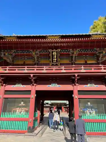 根津神社の山門