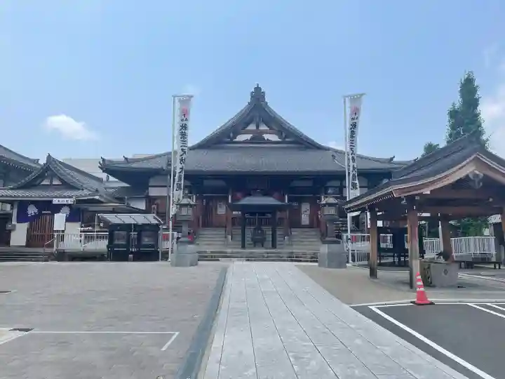 秋葉山圓通寺の本殿・本堂
