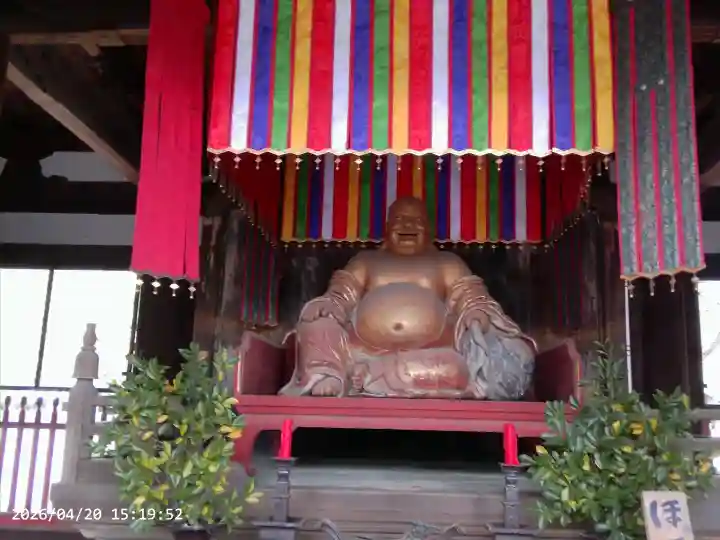 萬福寺の{uncategorized: "未分類", other: "その他", undefined: "問題あり", building: "その他建物", grave: "お墓", sacred_gate: "鳥居", guardian: "狛犬", statue: "像", buddha: "仏像", history: "歴史", nature: "自然", garden: "庭園", animal: "動物", pagoda: "塔", temizu: "手水舎", mountain_gate: "山門・神門", sanctuary: "本殿・本堂", subordinate: "末社・摂社", art: "芸術", scenery: "景色", jizo: "地蔵", ema: "絵馬", goshuin: "御朱印", omikuji: "おみくじ", items: "授与品その他", amulet: "お守り", goshuincho: "御朱印帳", eats: "食事", festival: "お祭り", votive_dance: "神楽", shichigosan: "七五三参", wedding: "結婚式", experience: "体験その他", initially: "初詣", around: "周辺", anti_infection: "感染症対策"}