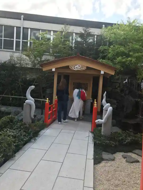 蛇窪神社の末社・摂社