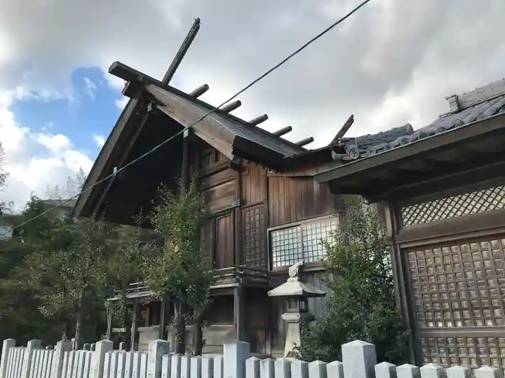 曩祖八幡宮の本殿・本堂