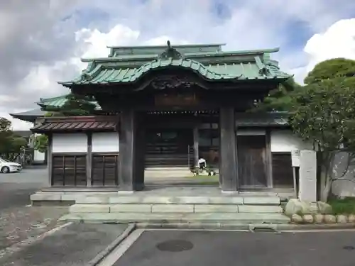 傳心寺の山門・神門