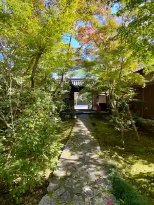 善法律寺の山門・神門