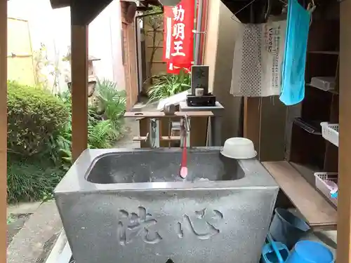 勝満山　崇彦寺の手水舎