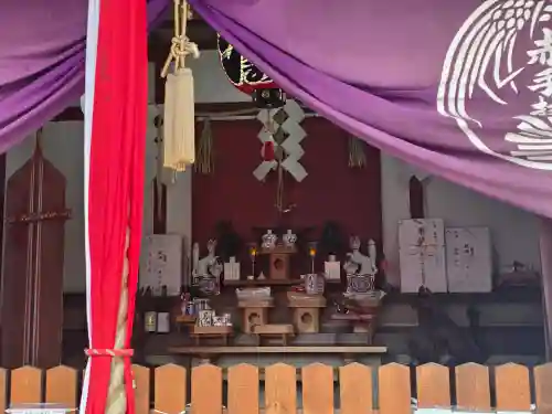 赤手拭稲荷神社の{uncategorized: "未分類", other: "その他", undefined: "問題あり", building: "その他建物", grave: "お墓", sacred_gate: "鳥居", guardian: "狛犬", statue: "像", buddha: "仏像", history: "歴史", nature: "自然", garden: "庭園", animal: "動物", pagoda: "塔", temizu: "手水舎", mountain_gate: "山門・神門", sanctuary: "本殿・本堂", subordinate: "末社・摂社", art: "芸術", scenery: "景色", jizo: "地蔵", ema: "絵馬", goshuin: "御朱印", omikuji: "おみくじ", items: "授与品その他", amulet: "お守り", goshuincho: "御朱印帳", eats: "食事", festival: "お祭り", votive_dance: "神楽", shichigosan: "七五三参", wedding: "結婚式", experience: "体験その他", initially: "初詣", around: "周辺", anti_infection: "感染症対策"}