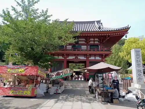 瀧泉寺（目黒不動尊）の山門