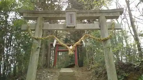 諏訪見目神社の鳥居