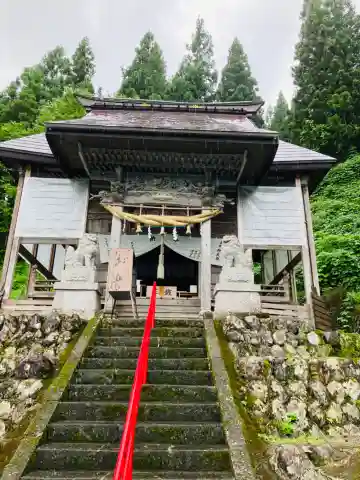上之山神社 教育神社の本殿・本堂