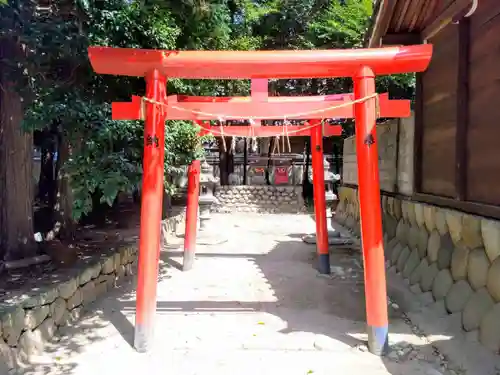 諏訪神社の鳥居