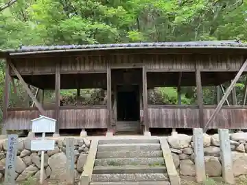 河野神社(善応寺古墳)の本殿・本堂