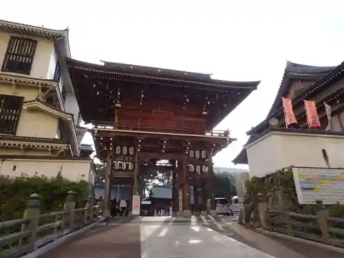 小倉祇園八坂神社の山門・神門