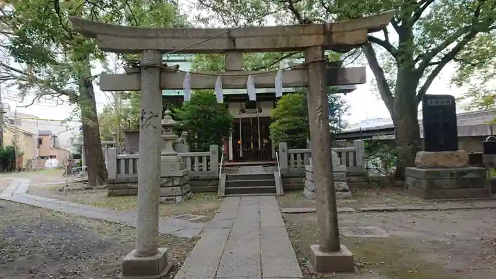 大川町氷川神社の鳥居