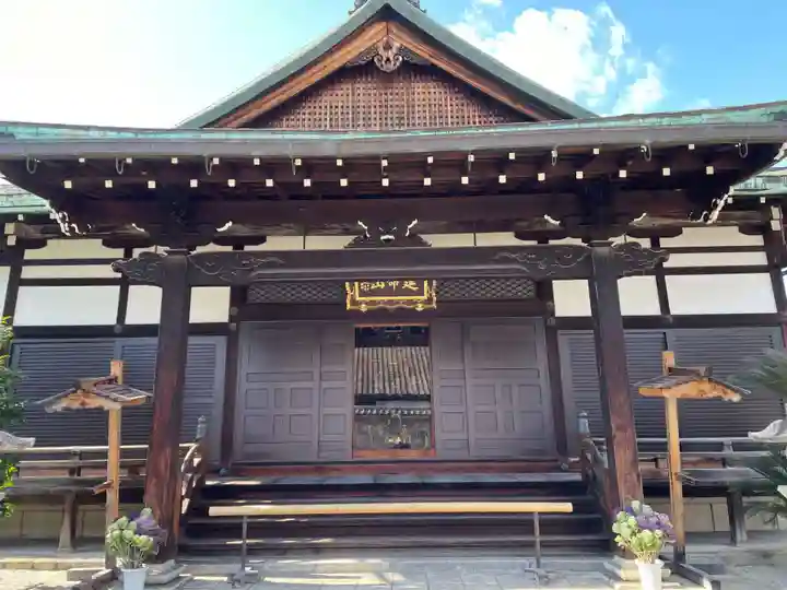 長圓寺の本殿・本堂