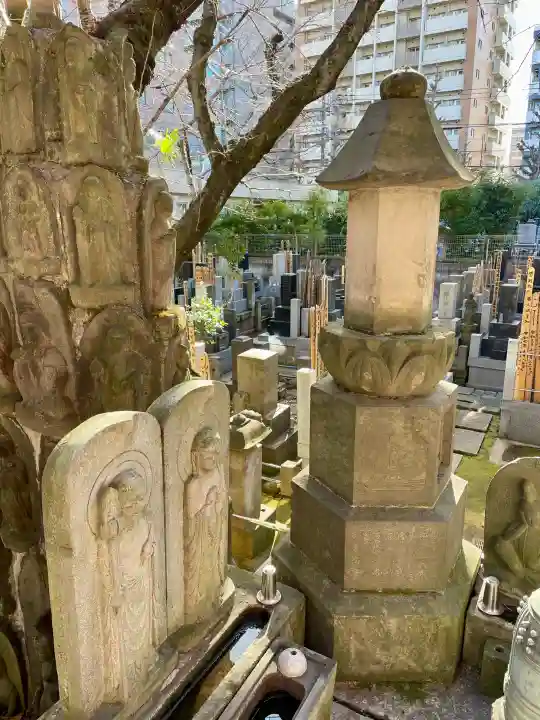 浄心寺の{uncategorized: "未分類", other: "その他", undefined: "問題あり", building: "その他建物", grave: "お墓", sacred_gate: "鳥居", guardian: "狛犬", statue: "像", buddha: "仏像", history: "歴史", nature: "自然", garden: "庭園", animal: "動物", pagoda: "塔", temizu: "手水舎", mountain_gate: "山門・神門", sanctuary: "本殿・本堂", subordinate: "末社・摂社", art: "芸術", scenery: "景色", jizo: "地蔵", ema: "絵馬", goshuin: "御朱印", omikuji: "おみくじ", items: "授与品その他", amulet: "お守り", goshuincho: "御朱印帳", eats: "食事", festival: "お祭り", votive_dance: "神楽", shichigosan: "七五三参", wedding: "結婚式", experience: "体験その他", initially: "初詣", around: "周辺", anti_infection: "感染症対策"}